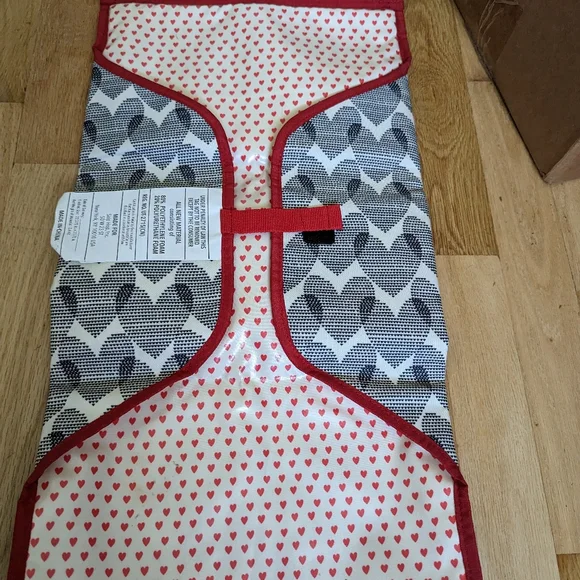 Skip Hop Diaper Clutch Changing Station - Picture 5 of 9